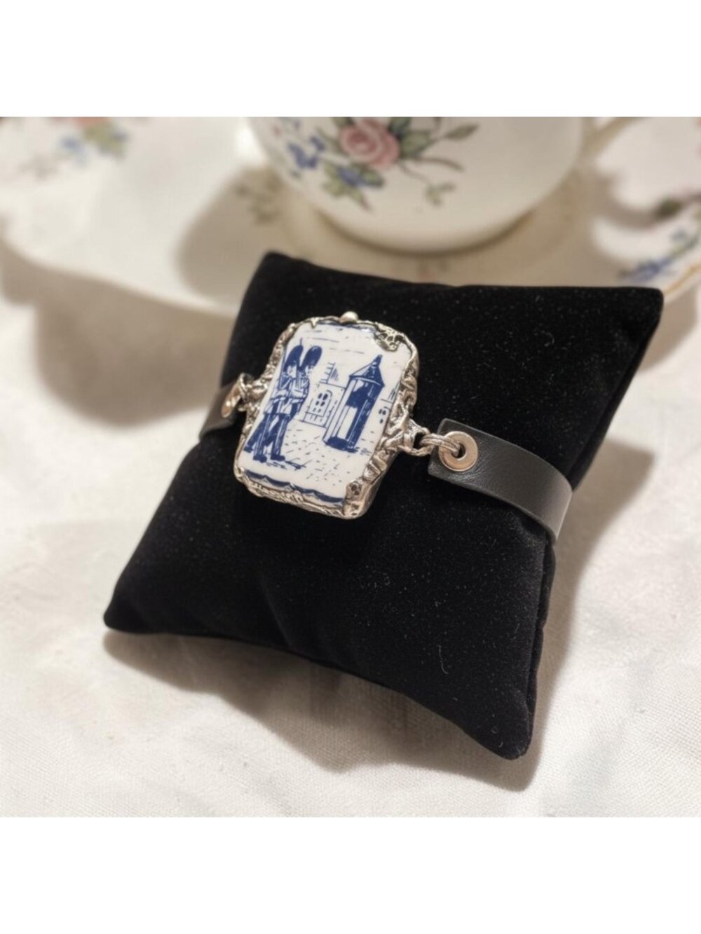 Blue Willow Nutcracker China Leather Bracelet With Silver Blend Bezel Artisanal - Picture 1 of 16